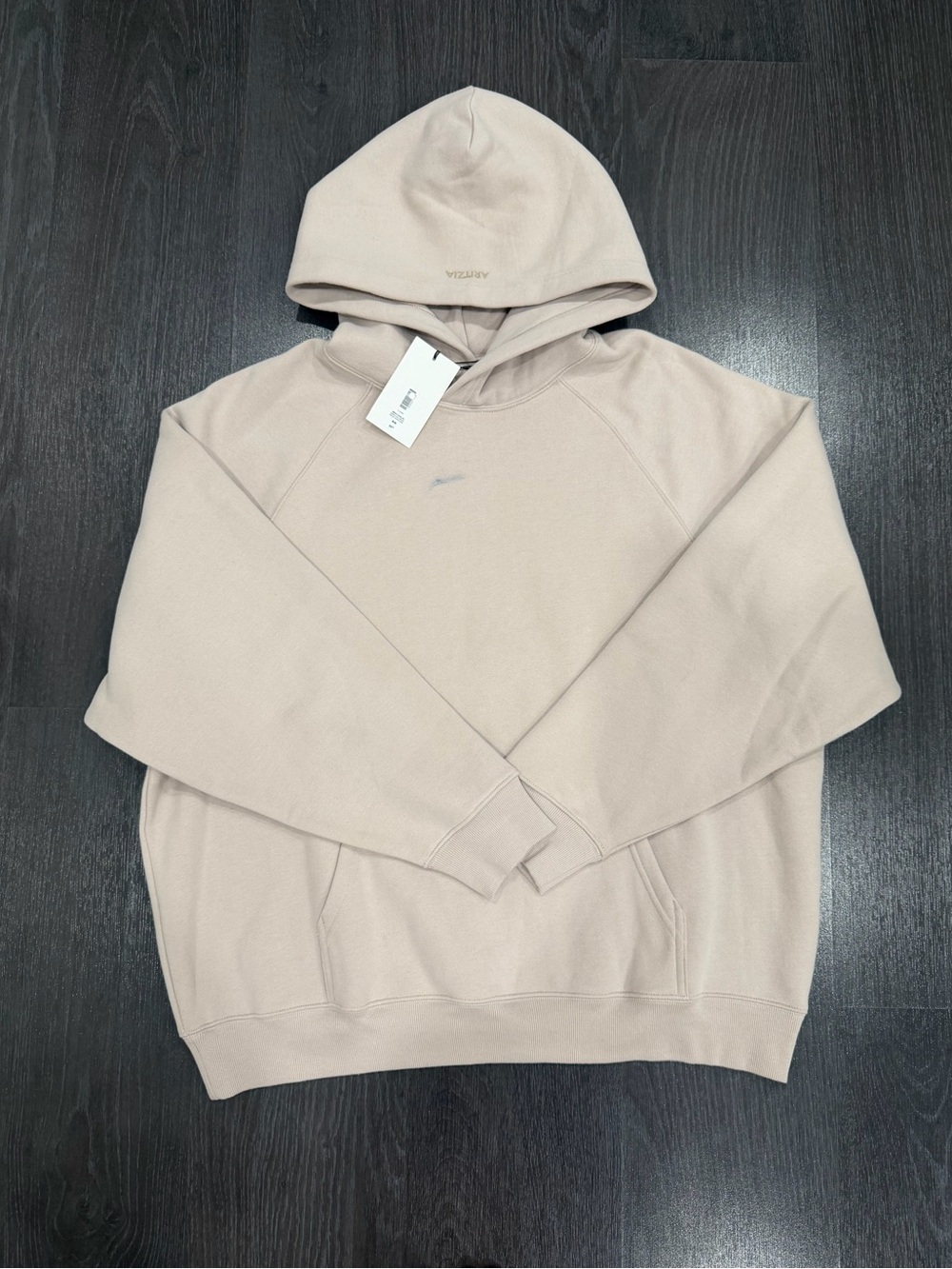 Aritzia Mega Raglan Hoodie Size M NWT